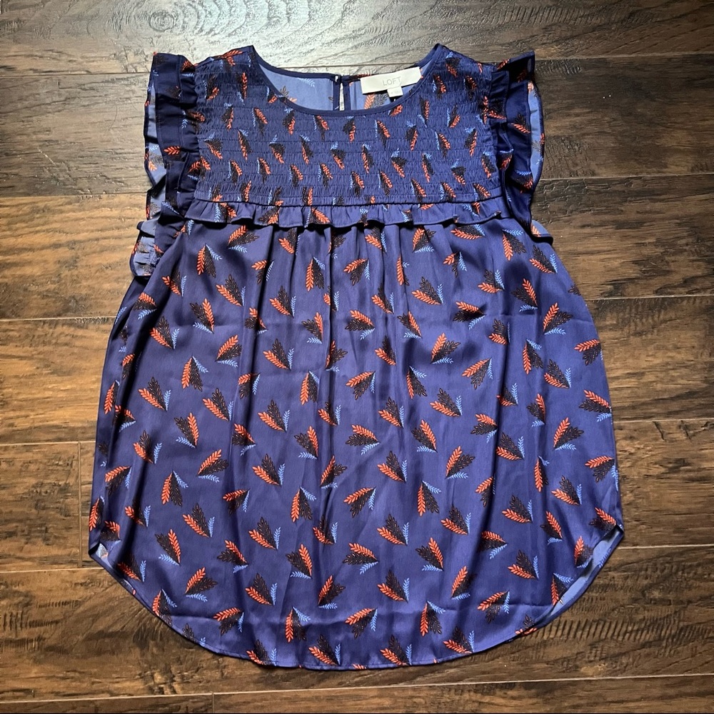LOFT Sleeveless Blue Flowwy Blouse Size Medium NWT